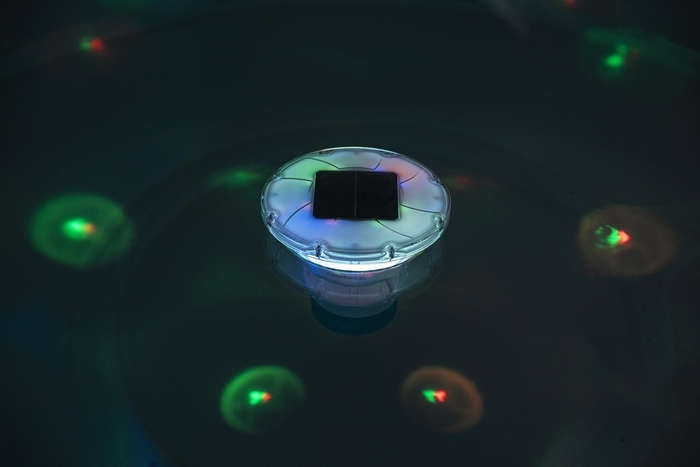 Bestway Solarglow LED kjemikaliedispenser